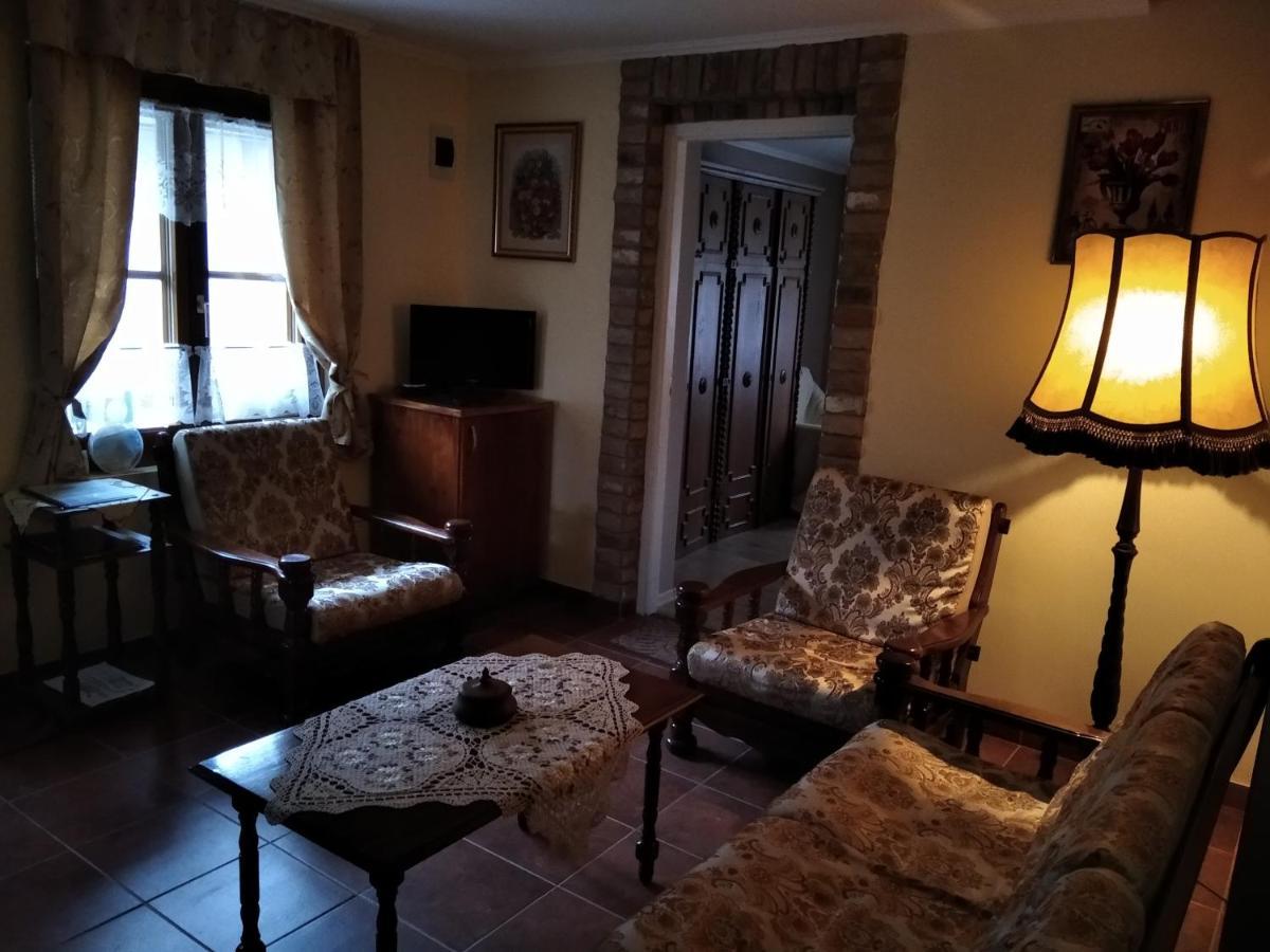Moezsi Apartman Tolna Exterior photo