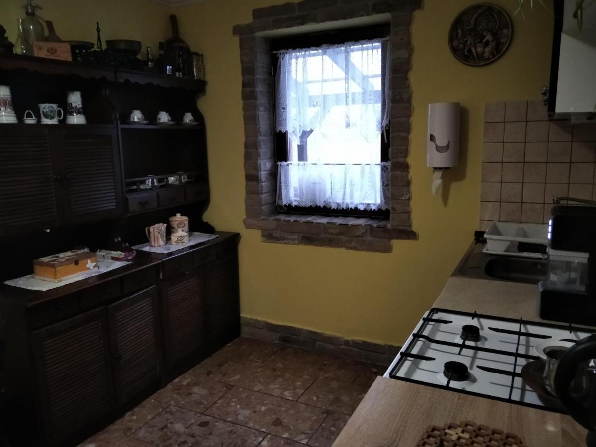 Moezsi Apartman Tolna Exterior photo
