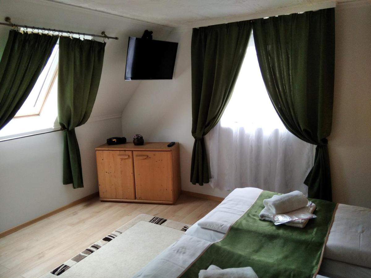 Moezsi Apartman Tolna Exterior photo